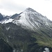 Der mächtige Linkerskopf, höchster Grasberg der Allgäuer Alpen, mit Enzianhütte