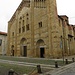La facciata in pietra arenaria di San Michele Maggiore.