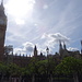 Big Ben und Parlament von der Straße aus