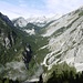 Blick vom nahe der Alpensöhne gelegenen Aussichtspunkt ins Isstal