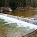 klar ist das Wasser der Emme - und flussgestaltend die Schwelle