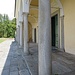 Particolare del portico a cinque campate che precede la chiesa di San Zenone.