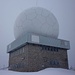 La Dôle (1677,8m): Was für ein Fussball - die Radarstaion von Skyguide zur Luftüberwachung rund um den Lac Léman.