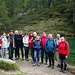 Gruppo di ex studenti al lago delle Streghe.