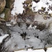 der Bach im Eiwald birgt winterlich-kalte Kleinode ...