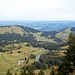 Hochhäderich (1566 m), Blick zur Hörmoosalpe, dem Startpunkt meiner Wanderung