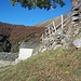 ...una gran bella baita con staccionata in legno.<br />Qui perimetrare verso sinistra il suddetto recinto...<br />(Vedi foto seguente...)