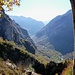 Ausssicht von Sacchetto ins Val Bavona und in Verlängerung das Val Chignolasc.