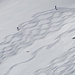 Skifahrer an der steilen Südostflanke des Piz Beverin (Aufnahme um 12:42 h)