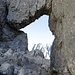 Blick durchs untere Felsfenster