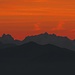 Alpstein nach Sonnenuntergang....sichtbar von hier nur bei guten Verhältnissen / dopo il tramonto. Le montagne dell`Alpstein sono visibili da qui solo con ottime condizioni