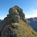 An der zweiten Abkletterstelle kommen wir wieder auf die Grathöhe