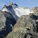 Von der Bovalhütte Blick zum Piz Prievlus, ein ästhetischer Berg, der zwischen Morteratsch und Bernina ein einsames Dasein fristet...