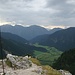 Blick übers Graswangtal ins Estergebirge
