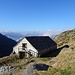 weiteres Alpgebäude mit Monterosa im Hintergrund