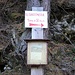 <b>Trovo l'indicazione per il rifugio 130 m più avanti, su un cartello bianco, lungo la strada per Gioett e Cassin.</b>