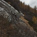 La zona delle sorgenti dell'Alpe Croce: qui conviene passare sotto il salto