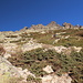 Im Aufstieg vom Refuge de l'Erco zum Monte Cinto - Während vorn Steinmännchen zu erahnen sind, ist die erste Hälfte unserer "Wandergruppe" sozusagen im grünen Bereich.