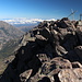 Monte Cinto - Blick über den Gipfel in etwa nordöstliche Richtung. Dabei ist gut zu erkennen, dass dieser aus unzähligen Blöcken zusammengewürfelt ist.