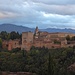 Alhambra mit der Sierra Nevada im Hintergrund