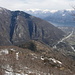 Blick über die Siedlung "Vii" (im Birkenwald) und das Maggia-Delta. Links die Cimetta