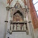 Il monumento funebre di Tommaso Gallo abate, risale alla metà del XIV secolo. L'autore, ignoto, viene comunemente chiamato il "Maestro della tomba di Tommaso Gallo".