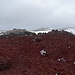 Rotes Vulkangestein am Gipfel des Cerro Colorado