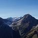 im Hintergrund Vorderseespitze, Feuerspitze und Holzgauer Wetterspitze; im Vordergrund das Ruitelspitzmassiv