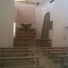 L'interno della chiesetta. (foto scattata da un pertugio, l'edificio é serrato con lucchetti).