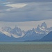 Ein Blick über den Lago Viedma zu Cerro Torre und Fitz Roy. Der Lago Viedma ist ein Gletschersee und ziemlich genau doppelt so gross wie der Bodensee.