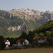 Bei Gusinje - Blick zur etwa südlich gelegenen Maja e Rosit. Auch über diesen Gipfel verläuft die Grenze zu Albanien.