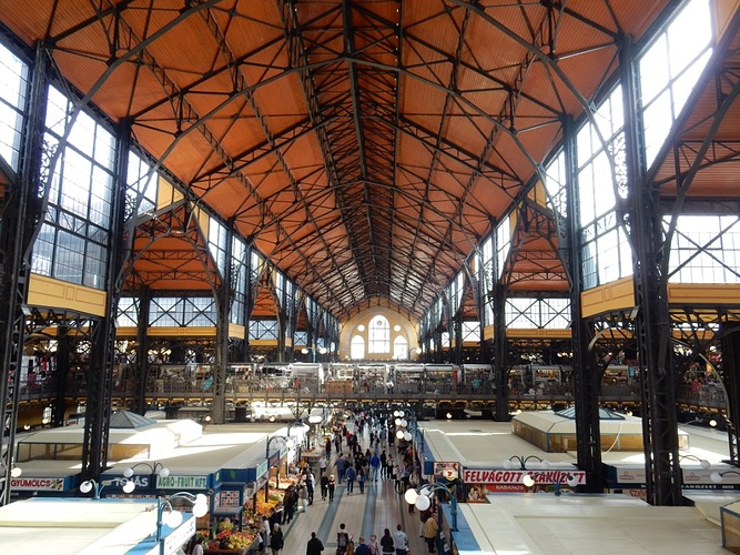 eine eindrückliche Markthalle - Fotos [hikr.org]