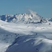 Blick vom Wilden Hag zu den Leoganger Steinbergen, dessen höchster Gipfel, das Birnhorn, von einer Wolke verdeckt wird.<br />Das hier bez. Rothorn hat bei "hikr" 2408m, auf der Kompass-Karte 2404m, bei "wikipedia" 2442m u. bei Deuschle 2430m!