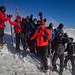 Offizielles Gipfelfoto. Leider konnten nicht alle den Erfolg feiern. Einige hab den Gipfelsturm wegen der starken, kalten Winde abgebrochen!