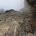 Blick in den 2. Teil des Klettersteigs, etwas weiter oben geht es rechts in die Höhle