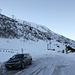 <b>Parcheggio al primo tornante della strada del Passo del San Gottardo, in prossimità degli impianti di risalita Hospental – Winterhorn, chiusi dal 2005, dopo 24 anni di attività. </b>