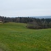 unterhalb des Hofes führt der Weg in den Neuburger Wald, trifft dort auf einen Wanderweg des Waldvereins Sek. Passau