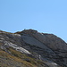 Im Aufstieg zwischen Zeleni vir und Velika previja - Auf den Felsen am Lučin vrh sind einige Gämsen zu erahnen.