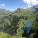 Blick von P1889 (oberhalb der Alp Oberfeld) hinunter auf den Bannalpsee