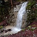 ... am Wasserfall bei der Weggabelung Stigelos-Clubwägli