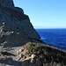 .......e di là, la Corsica, vicinissima. Che emozione!...... E.....si, ma che ventoooooooooo (notare i capelli!!!!)