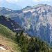 im Bildvordergrund der steile letzte Teil des Laubachgrats vom Leuenkopf aus