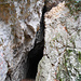 An der Rocca di Garda hat's einige Höhlen
