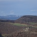 ... zur [https://de.wikipedia.org/wiki/Burgruine_Schenkenberg_(Aargau) Burgruine Schenkenberg] - und Blick bis zu verschneiten Schwarzwaldkuppen ...