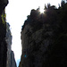 Die Sonne erkämpft sich einen Weg in die Schlucht :-)