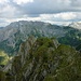 Auch die Hochplattegruppe lässt sich nicht lumpen, dahinter die Geierköpfe - wunderschönes Herz der Ammergauer Alpen!