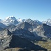 links hinten Brunegghorn, Bishorn, Weisshorn, davor Stierberg<br />rechts der Mitte Matterhorn, Dent d'Hérens, und Dent Blanche
