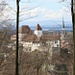 das Schloss aus anderer Perspektive;<br />der Jura im Hintergrund