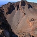 Sicht in den bis 220m tiefen und bis 800m breiten Krater des Pico Viejos vom Kraterrand beim Pico Sur.