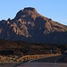 Blick vom Parkplatz „Mirador de las Narcices del Teide“ zum El Sombrero (2532m) den wir drei Tage später bestiegen.
